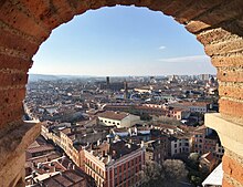 Toulouse - vue du Vieux Toulouse depuis St Sernin 06.jpg