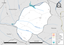 Carte en couleur présentant le réseau hydrographique de la commune