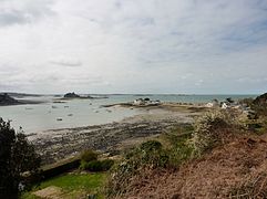 Le port de Térénez et les îlots de la baie de Morlaix