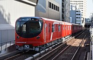 前往荻窪站方向的2000系車輛（2019年2月18日攝）