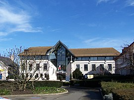 The town hall in Voisins-le-Bretonneux