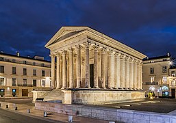 Maison Carree in Nimes (16)