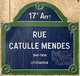 Voir la plaque.