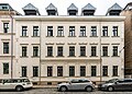 Mietshaus in ehemals halboffener Bebauung