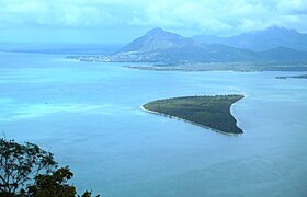 Île aux Bénitiers (vue depuis le Morne Brabant)