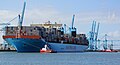 Navis 'Majestic Maersk' apud portum