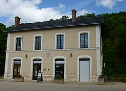 Maison du vin-gare de Thoré.