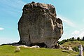 «Чортів камінь» у селі Підкамінь Золочівського району