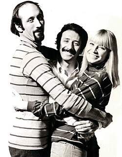 Balról jobbra: Paul Stookey, Peter Yarrow, Mary Travers, c. 1968 Sol Mednick fotója