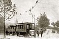 Zug der Oberleitungs-Bahnen an der Endstation in Alt-Hoheneck