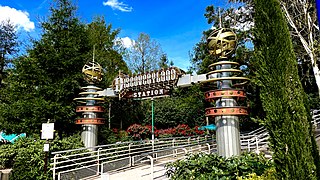 La gare de Discoveryland du Disneyland Railroad