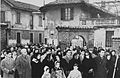 Via Roma angolo via Manzoni visto dal portone della chiesa parrocchiale