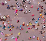 荷兰艺术家用鸟瞰图展示人类生活