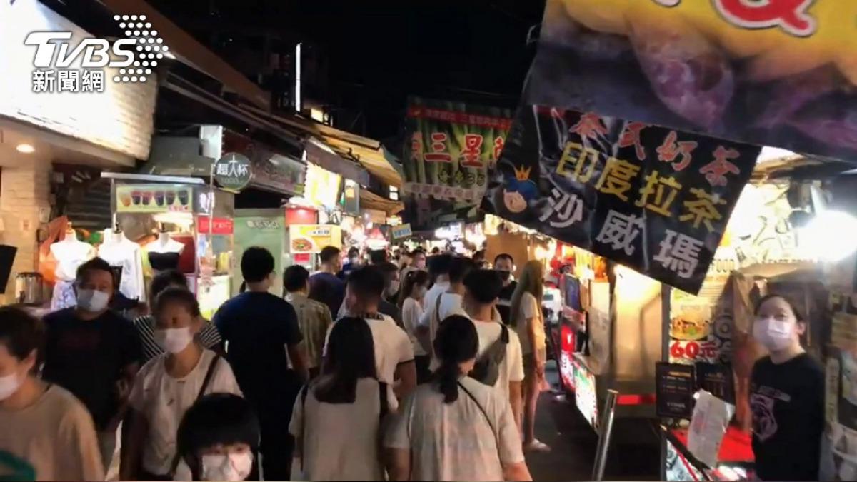 「羅東夜市」是不少遊客到宜蘭的必去景點之一。（圖／TVBS資料畫面）