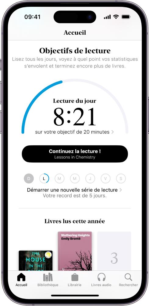 L’écran « Objectifs de lecture » affiche les statistiques de l’utilisateur, telles que la lecture du jour, son historique de lecture pour la semaine et les livres lus cette année. Les onglets Accueil (qui est sélectionné), Bibliothèque, Librairie, Livres audio et Recherche se trouvent dans la partie inférieure de l’écran.