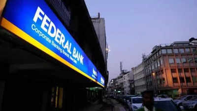 Federal Bank शेयर में तेजी के संकेत, 190 रु के टारगेट के लिए करें खरीदारी: मितेश करवा 