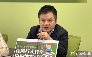 賴士葆喊寫憲政歷史 綠委以「2016你當政策會執行長反國會擴權」回批