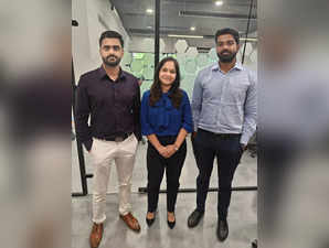 L-R_Apoorva Mishra- CEO_Ankita Asai- CPO__Nikhil Gupta- COO, Dusminute.