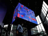 Asia shares stumble; political uncertainty grips euro