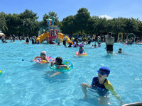 花蓮連日高溫 知卡宣綠森林親水公園湧戲水人潮