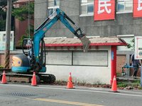 竹北水泥公布欄擋道開拆 鄭朝方推減法建設提升市容