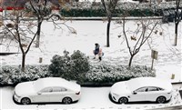2008年雨雪再現中國 衝擊春運旅客滯留車內受凍