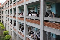 大學分發3科25級分可登記 3.7萬名額估錄取率略降