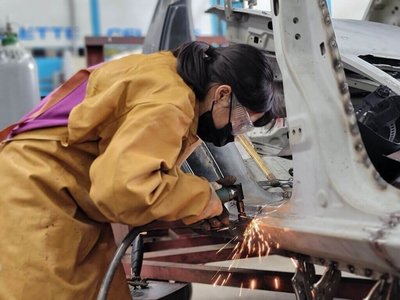 黃千育奪汽車板金中區技能賽金牌  將進軍全國賽