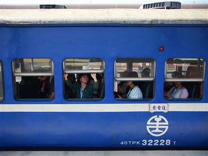 藍皮火車暫別倒數 枋寮南迴台東另類解憂行