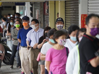 快篩實名制開賣系統一度塞車 2小時賣出5.9萬份