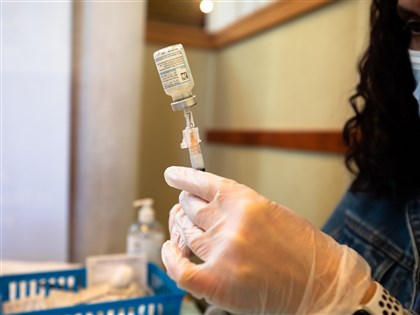 美國FDA緊急授權6個月以上幼兒接種莫德納和輝瑞疫苗