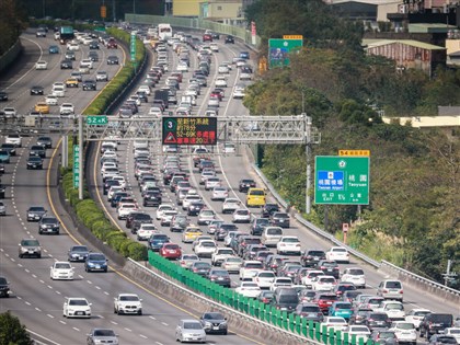 初一國5估深夜才紓解 初二國道路況留意15地雷路段 