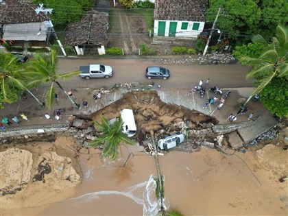 巴西暴雨引發洪患山崩 已知36人喪命[影]