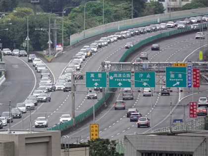 228連假次日國道多處壅塞 下午留意11重點路段