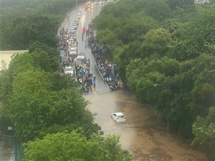 春雨釀災台中道路嚴重積水 各縣市災情一覽【圖輯】