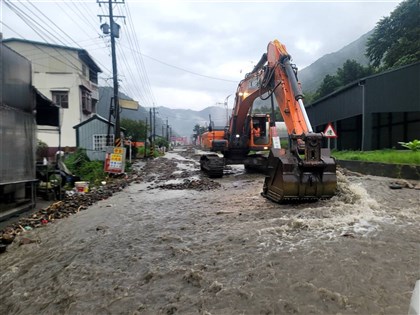 西南風挾豪雨 省道4處封閉11路段現災情