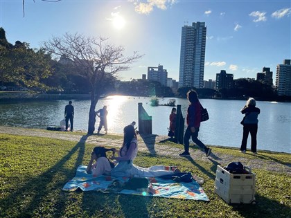 各地晴到多雲 白天高溫達26度留意日夜溫差