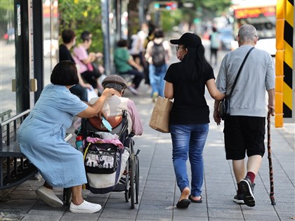 80歲以上聘外籍看護免巴氏量表？朝野立委無共識擇期再審