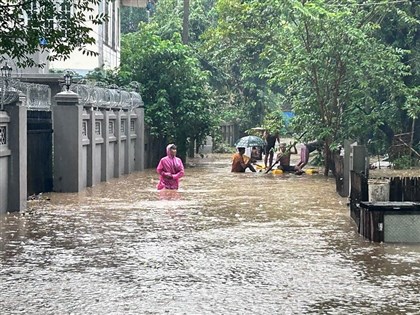 緬甸北部大雨釀洪災 數千人受困、電力電話線中斷