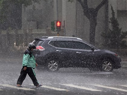 對流旺盛 深夜到清晨宜蘭山區及新北防豪雨