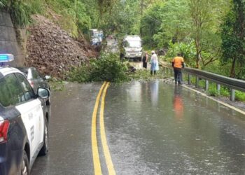 山陀兒颱風襲台！北宜公路「落石坍方、路樹橫躺」阻礙通車