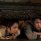 Kang Ren Wu and Peijia Huang in The Ghost Bride (2020)