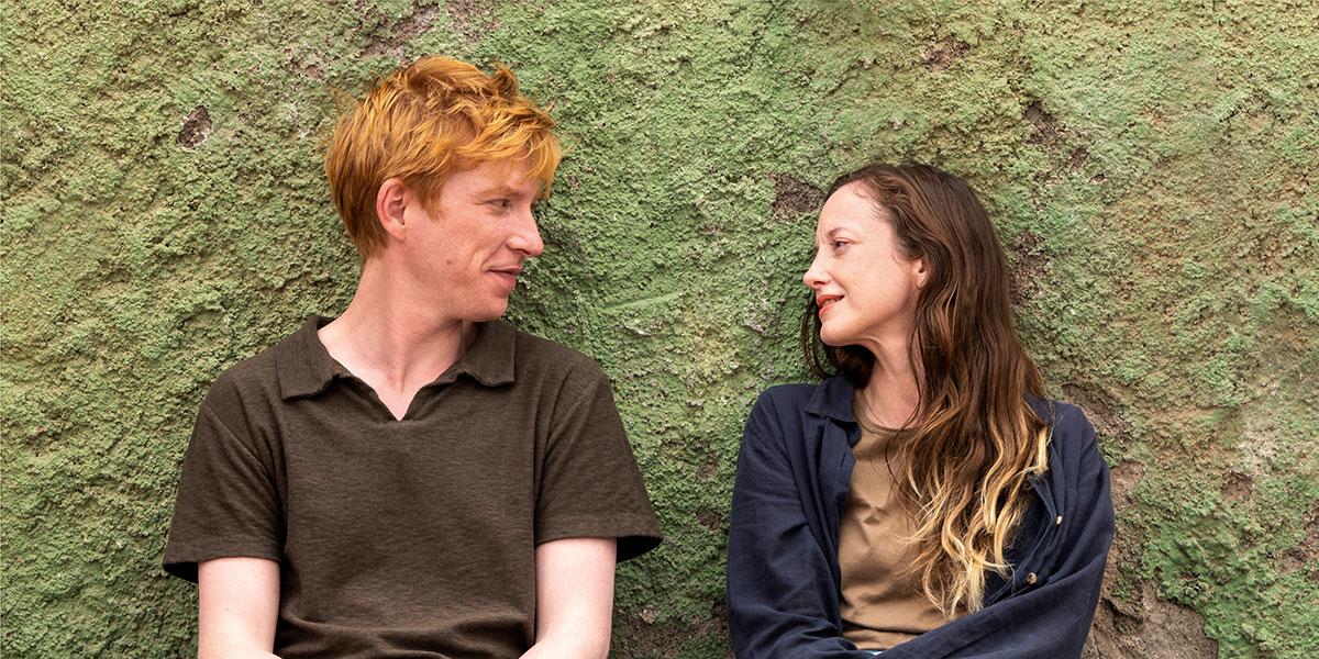 Domhnall Gleeson and Andrea Riseborough in Alice & Jack (2023)