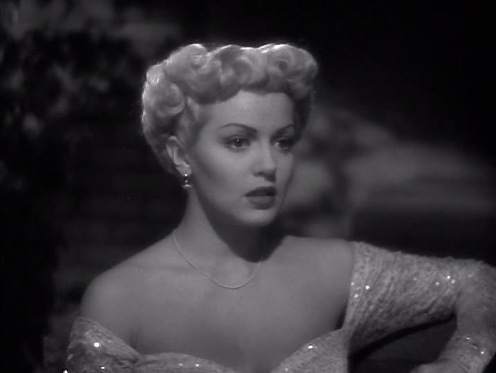 Lana Turner in Week-End at the Waldorf (1945)