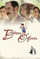 Hümeyra, Fikret Kuskan, Çetin Tekindor, Özge Özberk, and Ege Tanman in Babam ve Oglum (2005)