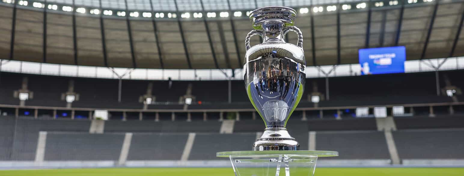 EM-pokalen på Olympiastadion i Berlin