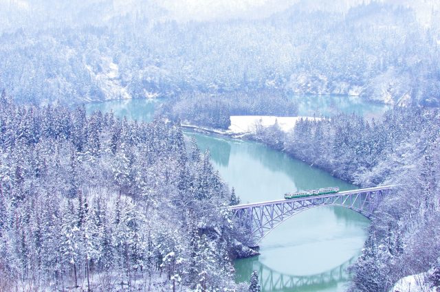 Wallet-friendly Winter Travel with the JR EAST PASS (Tohoku Area)! Journey through the Wonderland on this Best Kept Secret, the Tadami Line.
