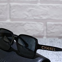 【新品直播】CHANEL 黑框LOGO墨鏡