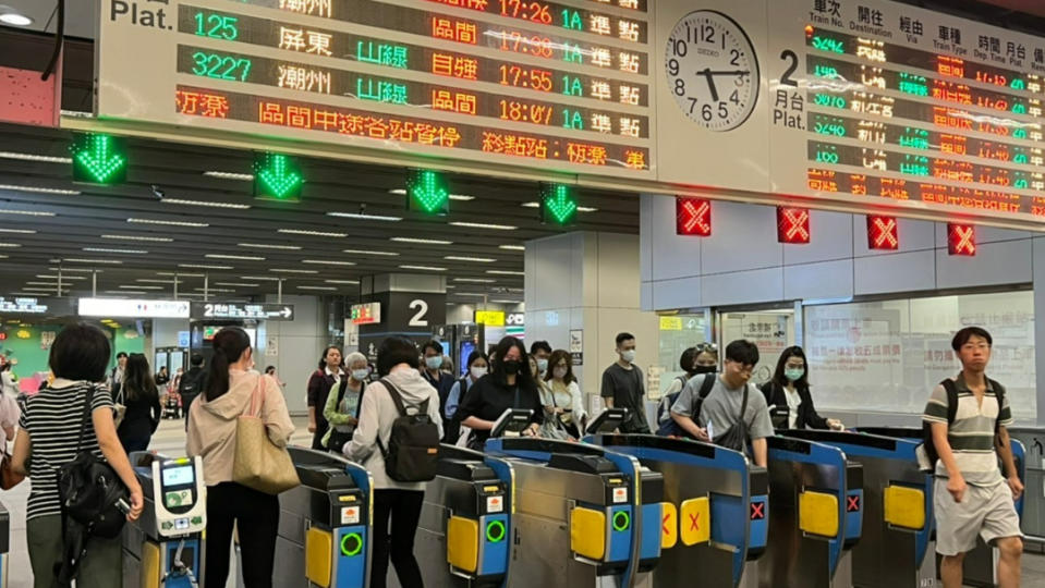 高雄TPASS通勤月票週年慶活動延長加碼，有機會抽中日本來回機票與TPASS月票等好康。高市府交通局提供