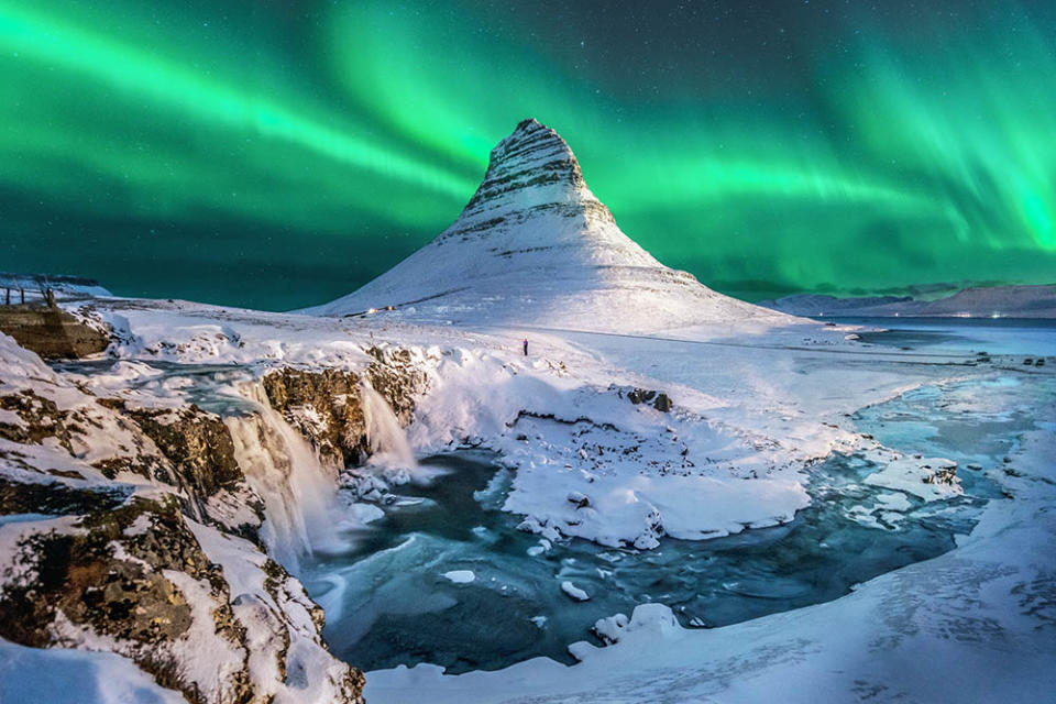 冰島—教堂山（Image Source : Getty Creative/RooM RF）